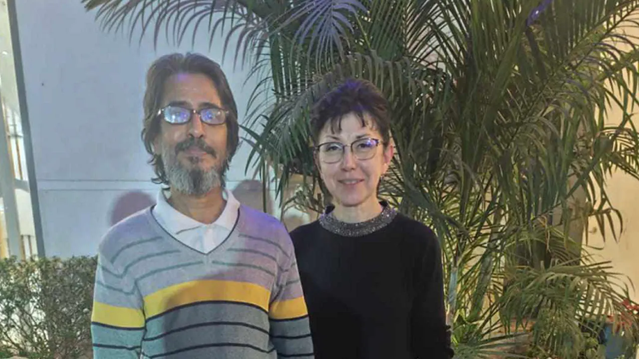 মোতাসিনের প্রেমের টানে কুমিল্লায় পঞ্চাশোর্ধ ইউক্রেনীয় নারী